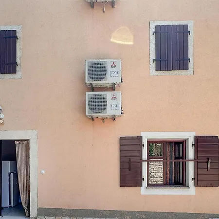 Gorgeous In With Wifi Apartman